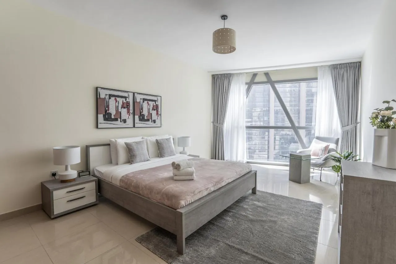 Higuests - Luxury Apartment In The Iconic Park Towers Dubai 0*,  United Arab Emirates